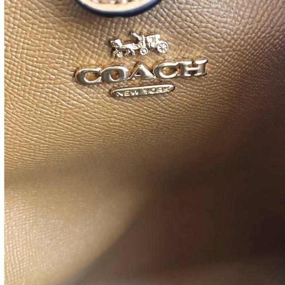 Last one New 🎀 Coach City Tote In Signature Canvas With Pink Cherry Print - Picture 6 of 9